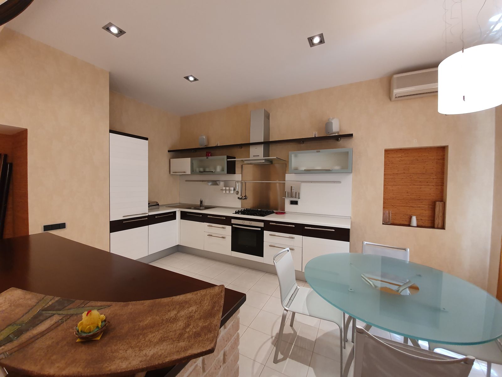 Жить в сердце Киева. Сколько стоят квартиры на Крещатике: цены и фото